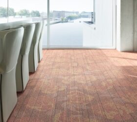 2-moquette-autoposante-piastre-a-disegno