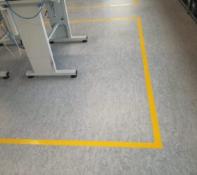 Lavori di Tracciatura, con vernice epossidica gialla, postazioni lavoro e magazzino