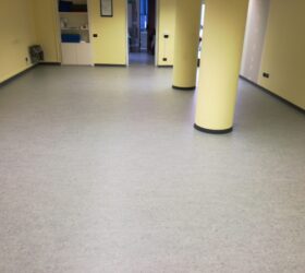 Fornitura e posa, pavimento in Linoleum, Ecologico, colore grigio, effetto marmorizzato