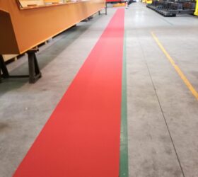 Passatoia in "agugliato" (pelo raso) colore rosso, (Fornitura e posa percorso aziendale clientela)
