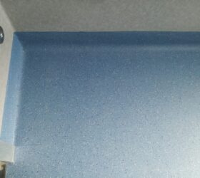 Bagno con Pavimento e Sguscie in Pvc antiscivolo